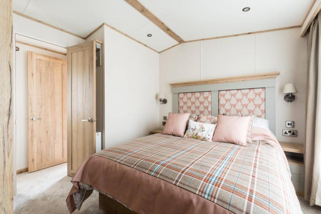 Villa The Warren South Cerney Exterior foto